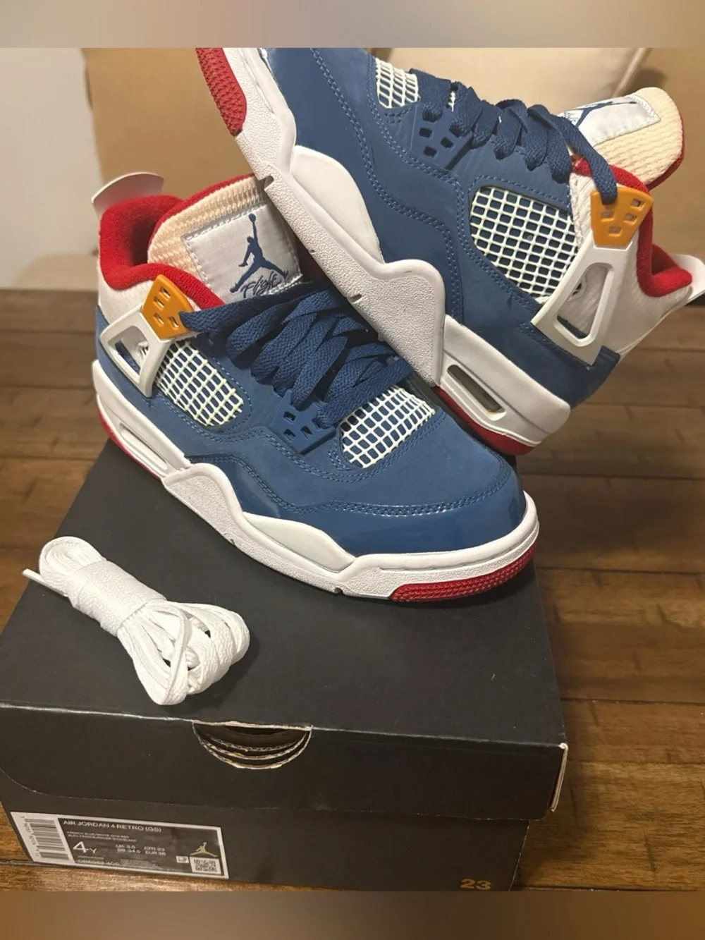 Jordan 4 Retro 